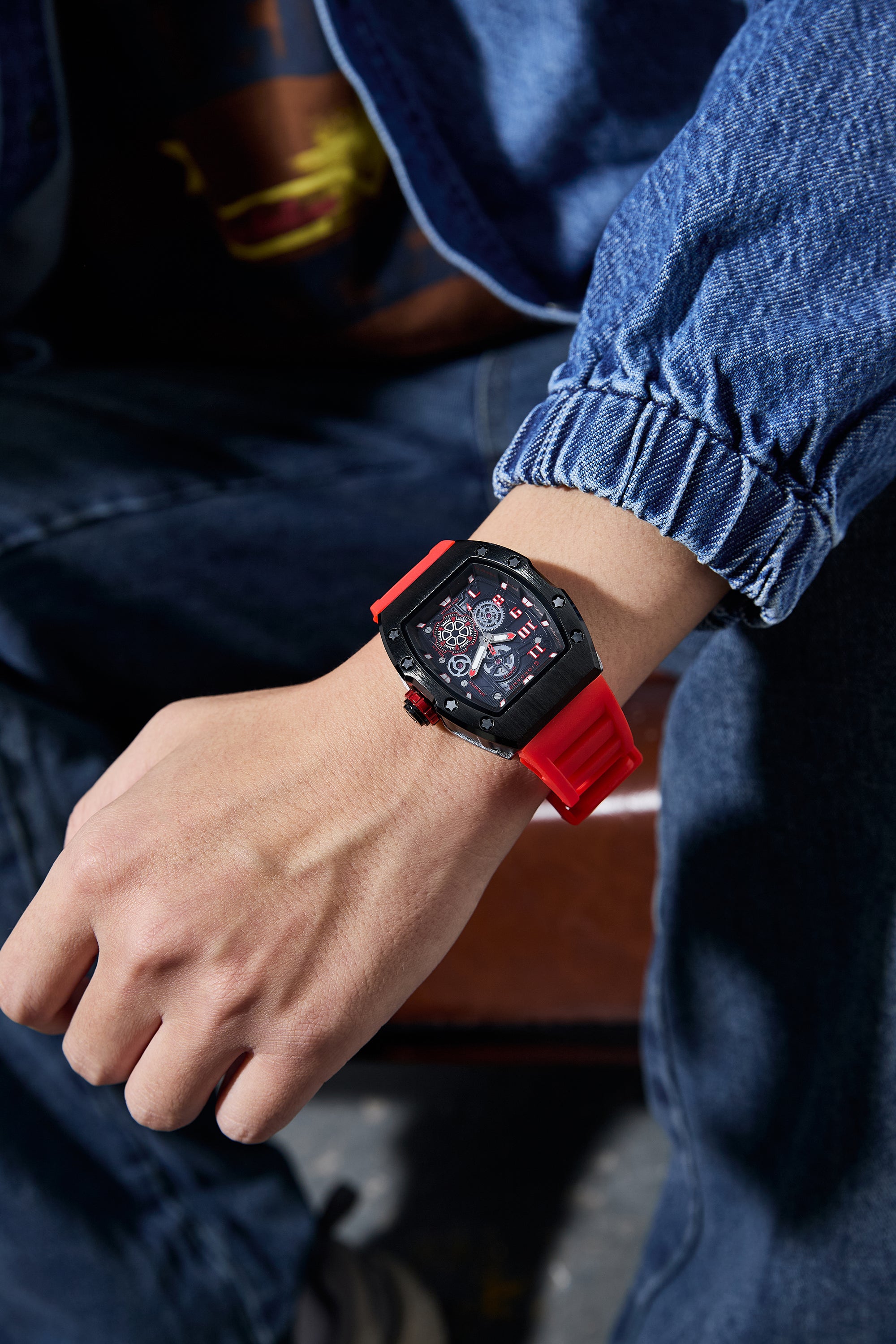 Giordano Sqaure Analog Casual Sporty Watch for Men – Mechanical-Inspired Design dial, Quartz Movement, silicon strap and date display | GZ-50150-02